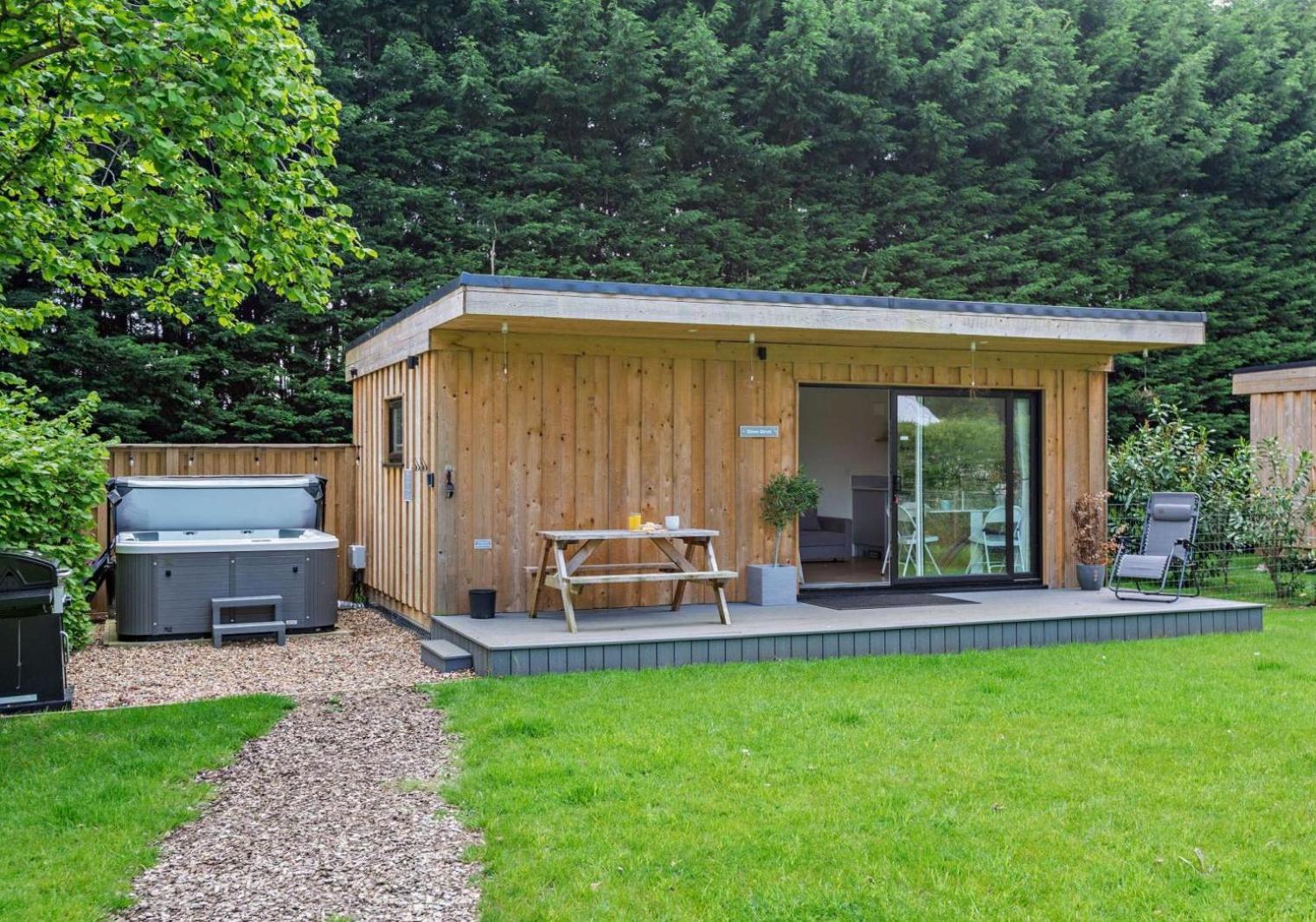 City To Country Retreat Luxury Lodges With Hot Tub, Bbq, Fire Pit Toppesfield Exterior foto